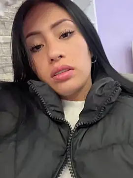 Snapshot of Sara_luna_ chatting on December 14, 3:25 pm Sara luna  online show from December 14, 3:25 pm