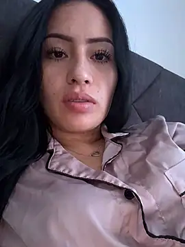 Snapshot of Sara_luna_ chatting on December 17, 1:27 pm Sara luna  online show from December 17, 1:27 pm