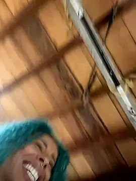 Snapshot of sammoura01 chatting on November 17, 11:49 am sammoura01 online show from November 17, 11:49 am