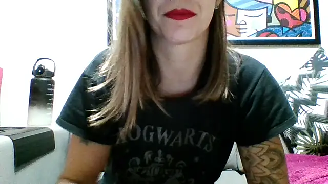 Shy Runner online show from May 8, 12:27 am