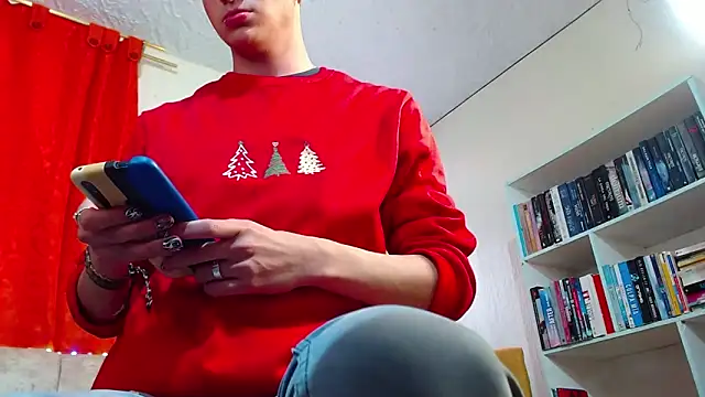 Snapshot of GabyThoms chatting on December 29, 8:48 pm GabyThoms online show from December 29, 8:48 pm