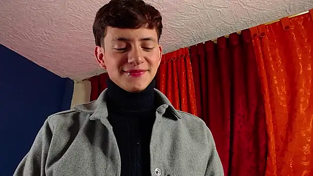 Snapshot of GabyThoms chatting on December 30, 11:49 pm GabyThoms online show from December 30, 11:49 pm