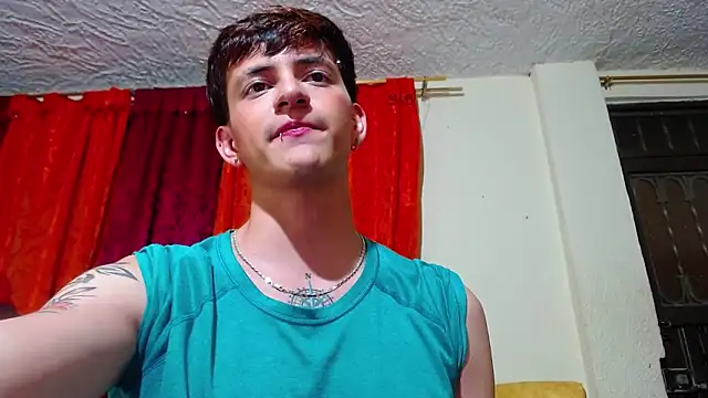 Snapshot of GabyThoms chatting on January 15, 4:04 am GabyThoms online show from January 15, 4:04 am