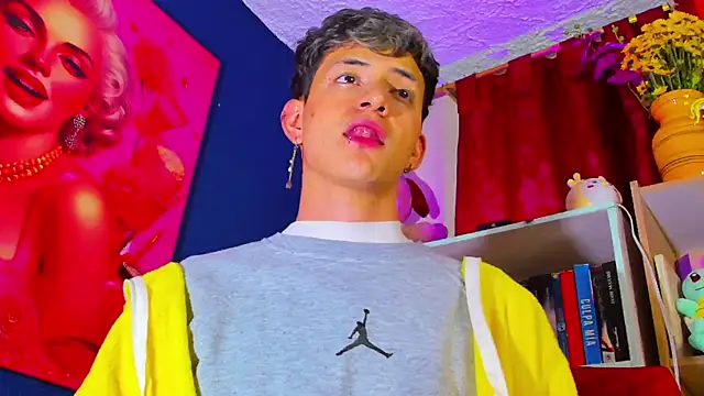 Snapshot of GabyThoms chatting on March 6, 3:57 am GabyThoms online show from March 6, 3:57 am