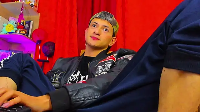 Snapshot of GabyThoms chatting on March 8, 3:06 am GabyThoms online show from March 8, 3:06 am