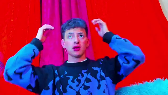 Snapshot of GabyThoms chatting on March 20, 8:42 am GabyThoms online show from March 20, 8:42 am