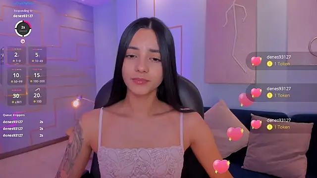 Snapshot of HannahJamesX chatting on February 5, 9:50 pm HannahJamesX online show from February 5, 9:50 pm