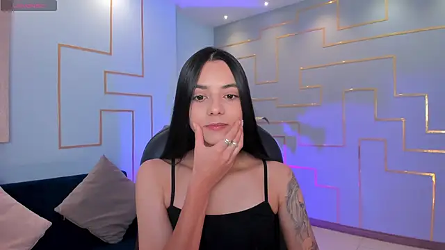 Snapshot of HannahJamesX chatting on February 8, 6:55 pm HannahJamesX online show from February 8, 6:55 pm