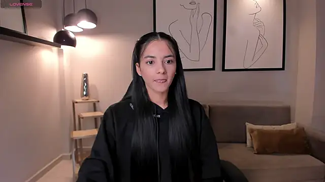 Snapshot of HannahJamesX chatting on March 3, 5:39 pm HannahJamesX online show from March 3, 5:39 pm