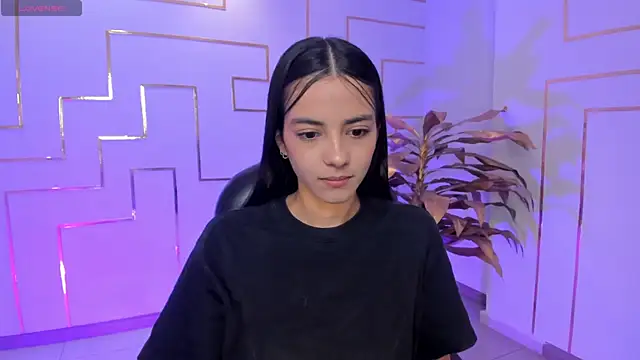 Snapshot of HannahJamesX chatting on September 12, 5:57 pm HannahJamesX online show from September 12, 5:57 pm