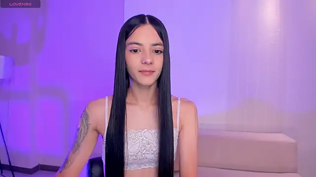 Snapshot of HannahJamesX chatting on September 14, 4:50 pm HannahJamesX online show from September 14, 4:50 pm