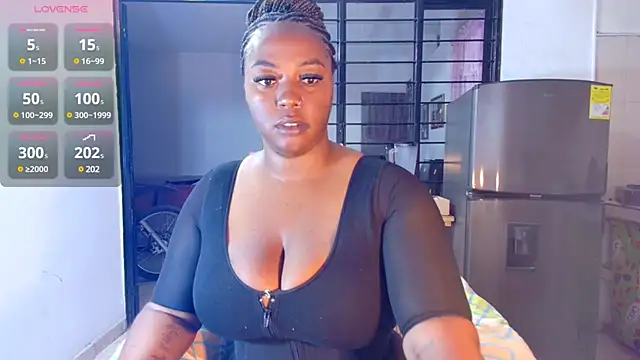 Snapshot of CiaraEbony chatting on March 7, 12:58 am CiaraEbony online show from March 7, 12:58 am