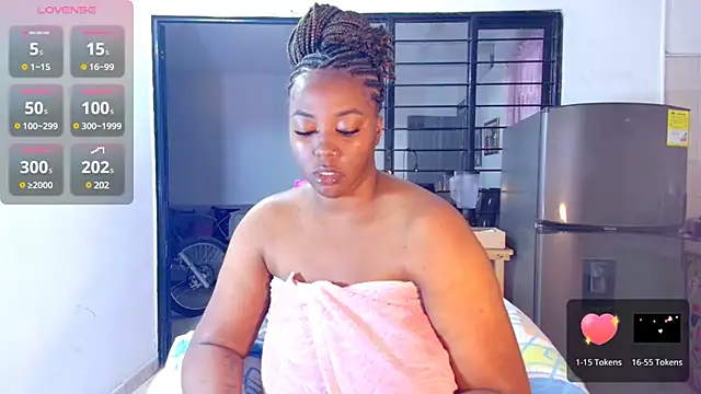 Snapshot of CiaraEbony chatting on March 9, 1:35 am CiaraEbony online show from March 9, 1:35 am