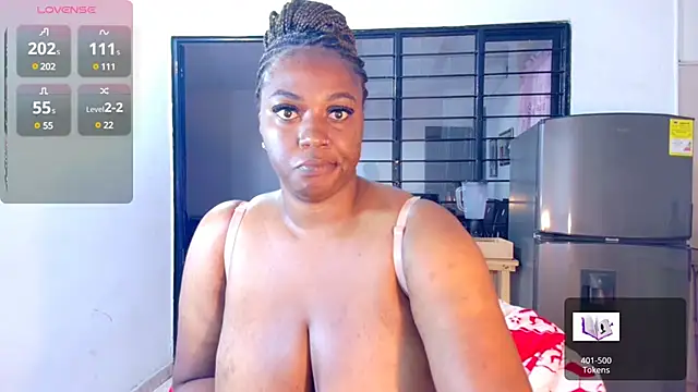 Snapshot of CiaraEbony chatting on March 14, 9:14 am CiaraEbony online show from March 14, 9:14 am