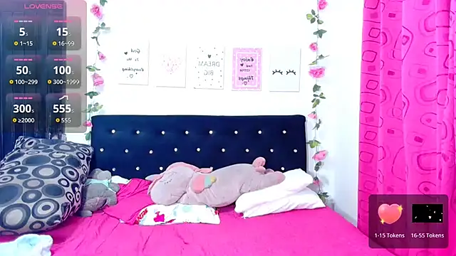 Snapshot of CiaraEbony chatting on September 28, 11:54 pm CiaraEbony online show from September 28, 11:54 pm