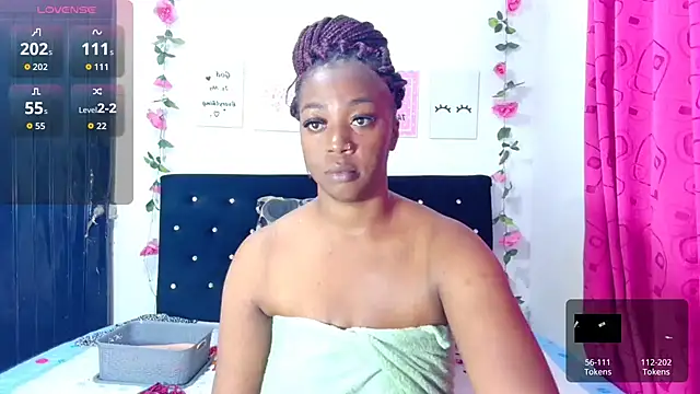 Snapshot of CiaraEbony chatting on November 9, 11:25 pm CiaraEbony online show from November 9, 11:25 pm