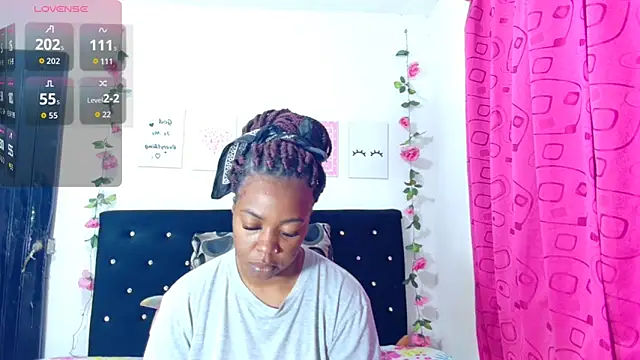 Snapshot of CiaraEbony chatting on November 15, 2:31 am CiaraEbony online show from November 15, 2:31 am