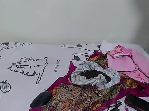 Snapshot of queen_sheeya chatting on November 21, 11:31 am queen sheeya online show from November 21, 11:31 am