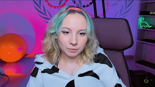 JasmineMilko online show from January 4, 11:11 am