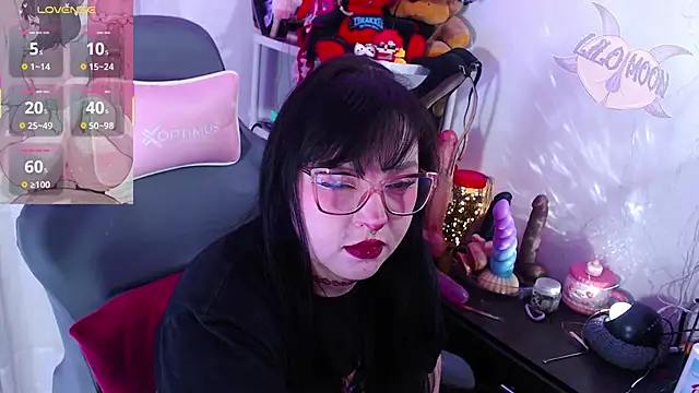 LiloMoon69 online show from October 14, 2:29 pm