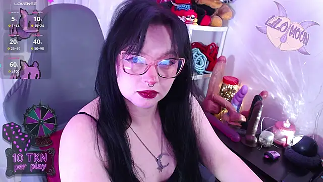 LiloMoon69 online show from November 7, 1:11 pm