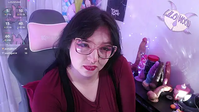 Snapshot of LiloMoon69 chatting on May 25, 11:49 am LiloMoon69 online show from May 25, 11:49 am