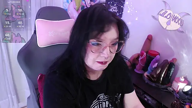 LiloMoon69 online show from May 31, 10:44 am