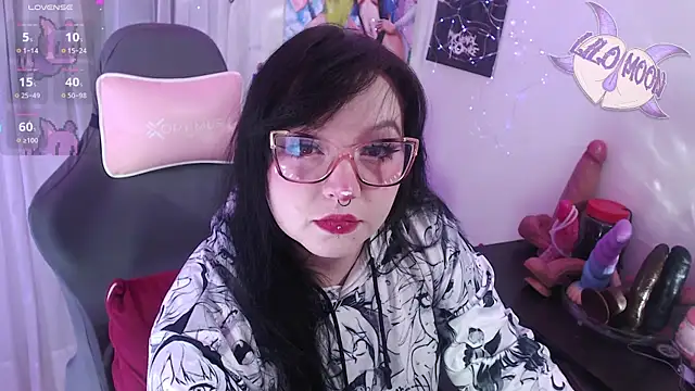 Snapshot of LiloMoon69 chatting on June 2, 6:37 am LiloMoon69 online show from June 2, 6:37 am