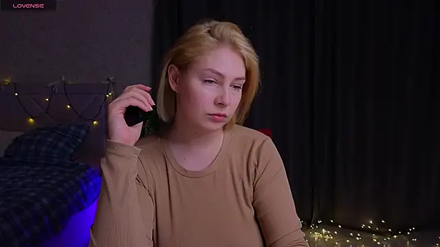 Catherine River online show from February 18, 6:04 pm