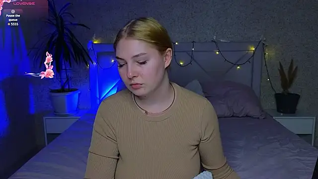 Catherine River online show from March 21, 3:59 pm