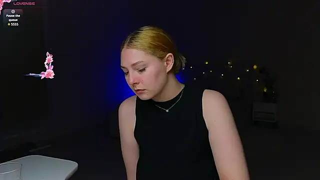 Snapshot of Catherine_River chatting on May 2, 6:02 pm Catherine River online show from May 2, 6:02 pm