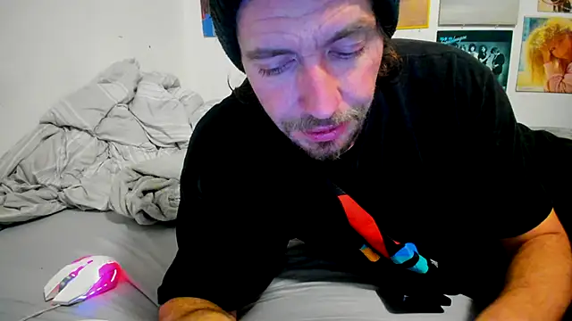 cloudyystar666 online show from November 29, 9:45 am