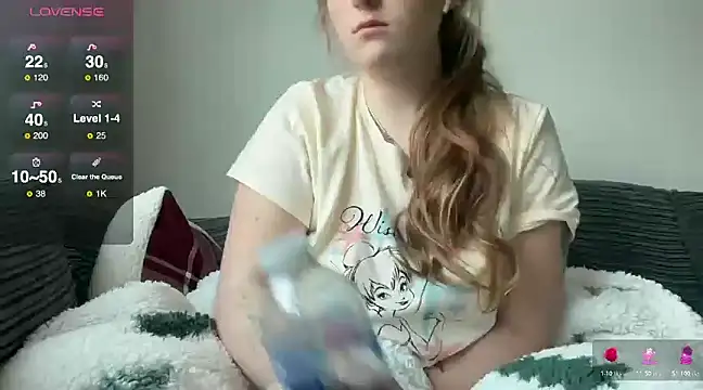 Snapshot of lilsbabyxo chatting on December 2, 3:03 pm lilsbabyxo online show from December 2, 3:03 pm