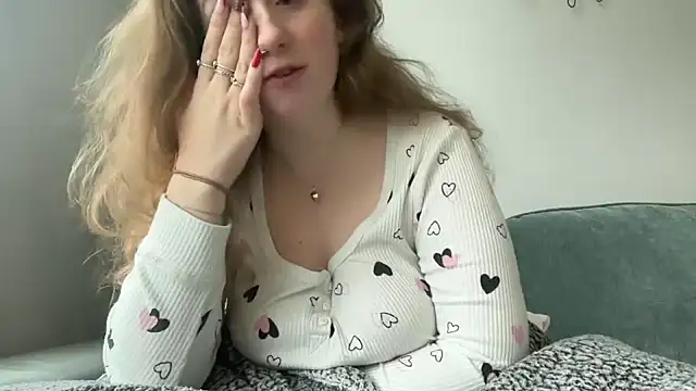 lilsbabyxo online show from March 7, 10:56 am