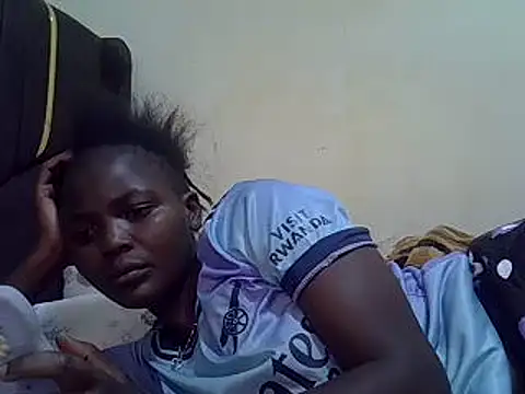 Snapshot of pretty_vivy chatting on February 17, 2:37 pm pretty vivy online show from February 17, 2:37 pm