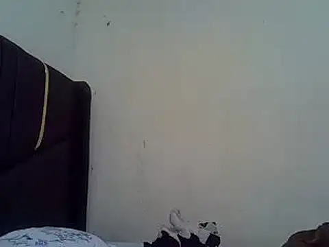 Snapshot of pretty_vivy chatting on March 6, 8:41 am pretty vivy online show from March 6, 8:41 am