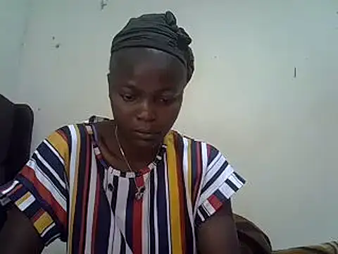 Snapshot of pretty_vivy chatting on March 18, 9:52 am pretty vivy online show from March 18, 9:52 am