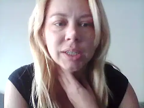 burrkitty online show from December 9, 8:44 pm