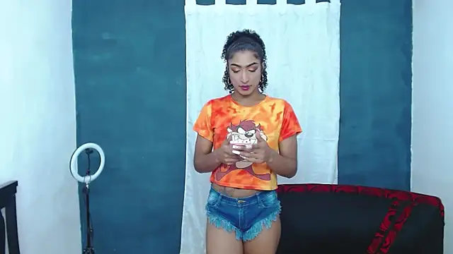 Snapshot of BLACK_MOON_TS chatting on September 19, 12:45 am BLACK MOON TS online show from September 19, 12:45 am