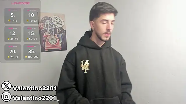 Snapshot of Valentino_Xander chatting on March 1, 1:11 am Valentino Xander online show from March 1, 1:11 am