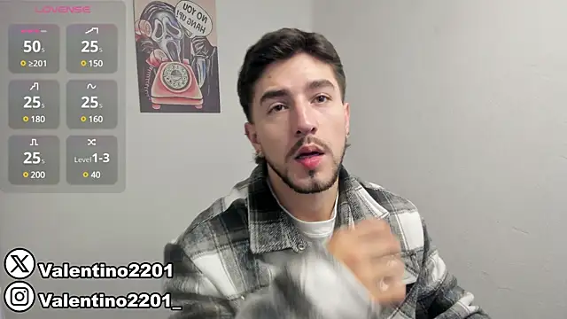Snapshot of Valentino_Xander chatting on March 1, 11:47 pm Valentino Xander online show from March 1, 11:47 pm
