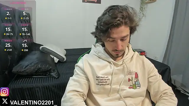 Snapshot of Valentino_Xander chatting on October 2, 12:50 am Valentino Xander online show from October 2, 12:50 am