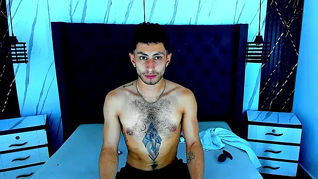 Piggy Eddy online show from November 10, 8:19 pm