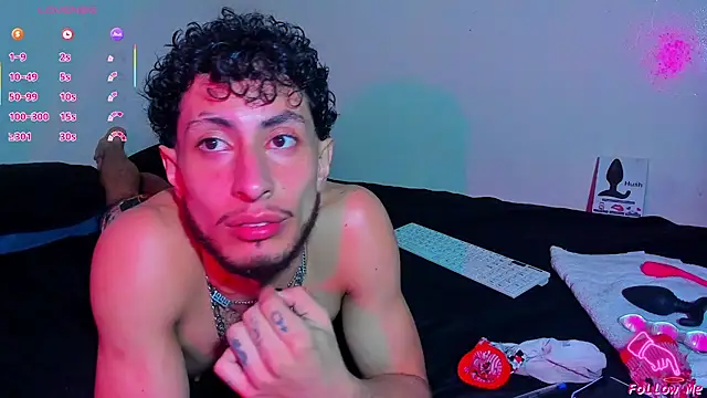 Piggy Eddy online show from April 12, 4:17 am