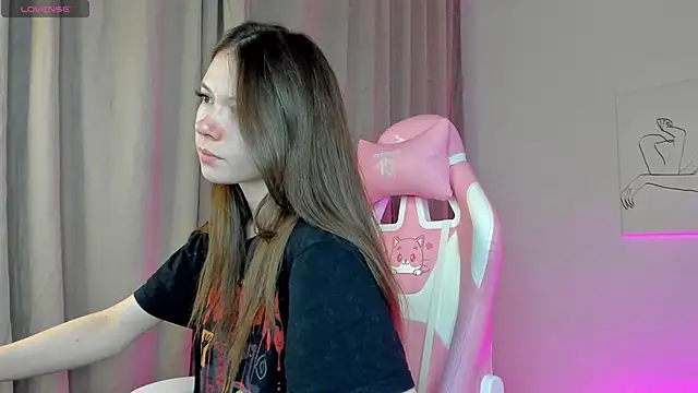 Nicole Charm online show from February 19, 8:10 pm