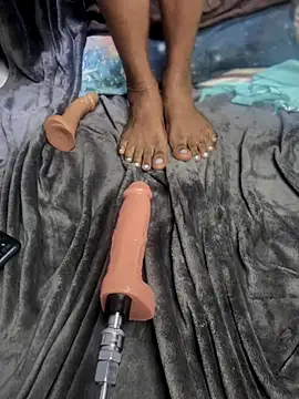 NethuQueen online show from October 5, 4:27 pm