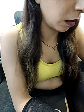 Snapshot of sexy-mohini chatting on April 22, 2:18 pm sexy-mohini online show from April 22, 2:18 pm