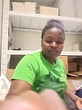 Snapshot of Yours_faithfully1 chatting on November 24, 5:12 pm Yours faithfully1 online show from November 24, 5:12 pm