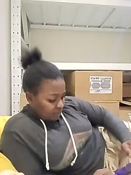 Snapshot of Yours_faithfully1 chatting on November 26, 10:05 am Yours faithfully1 online show from November 26, 10:05 am