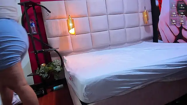 Amberluy online show from March 9, 9:19 pm